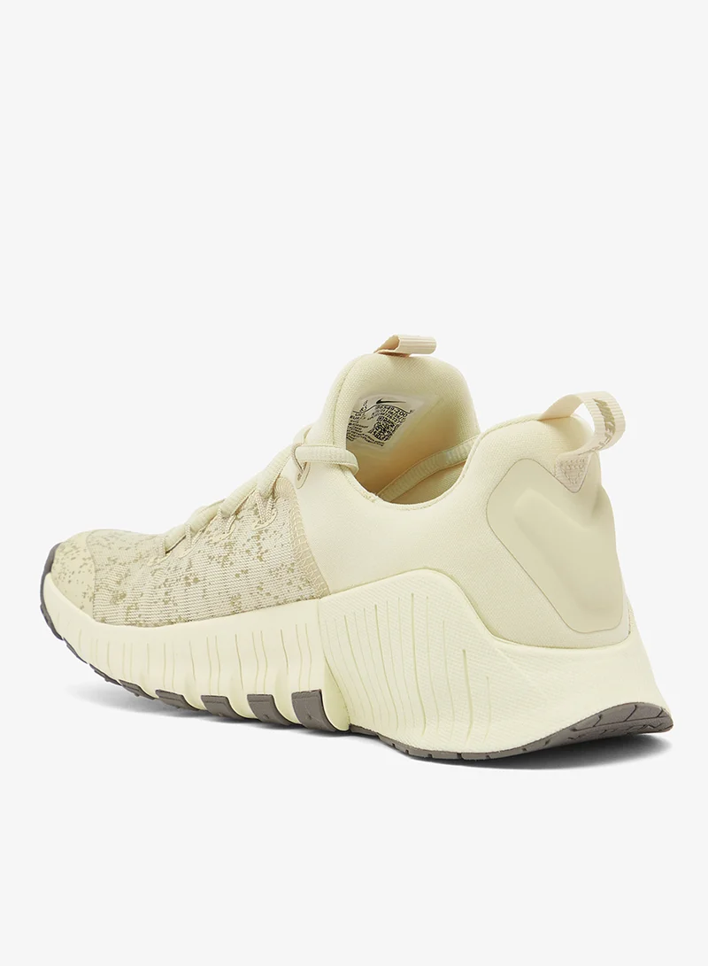 نايكي فري متكون  إس إي